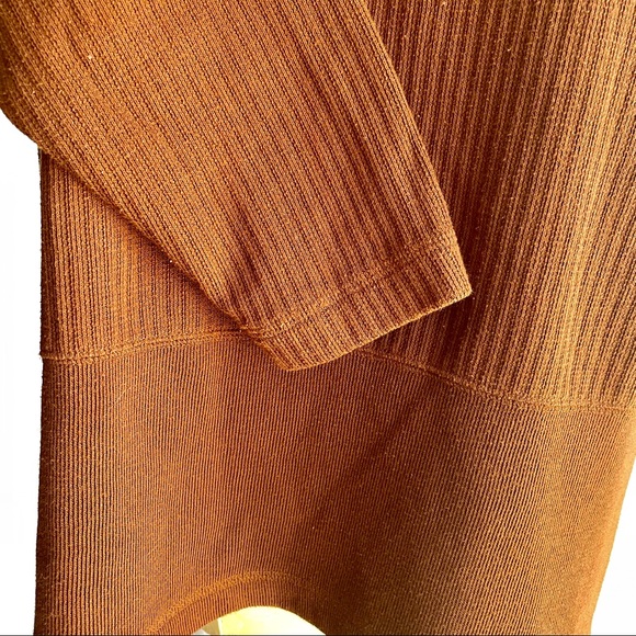 Bechamel Ribbed Tunic - Picture 6 of 10